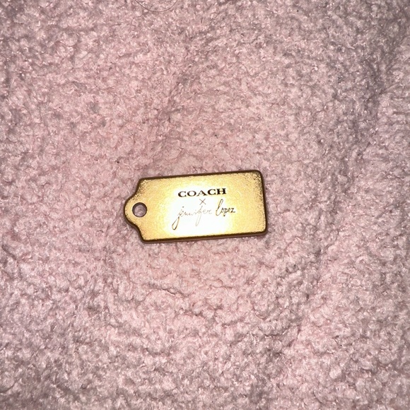 Coach x Jennifer Lopez Nolita 19 - Picture 4 of 5